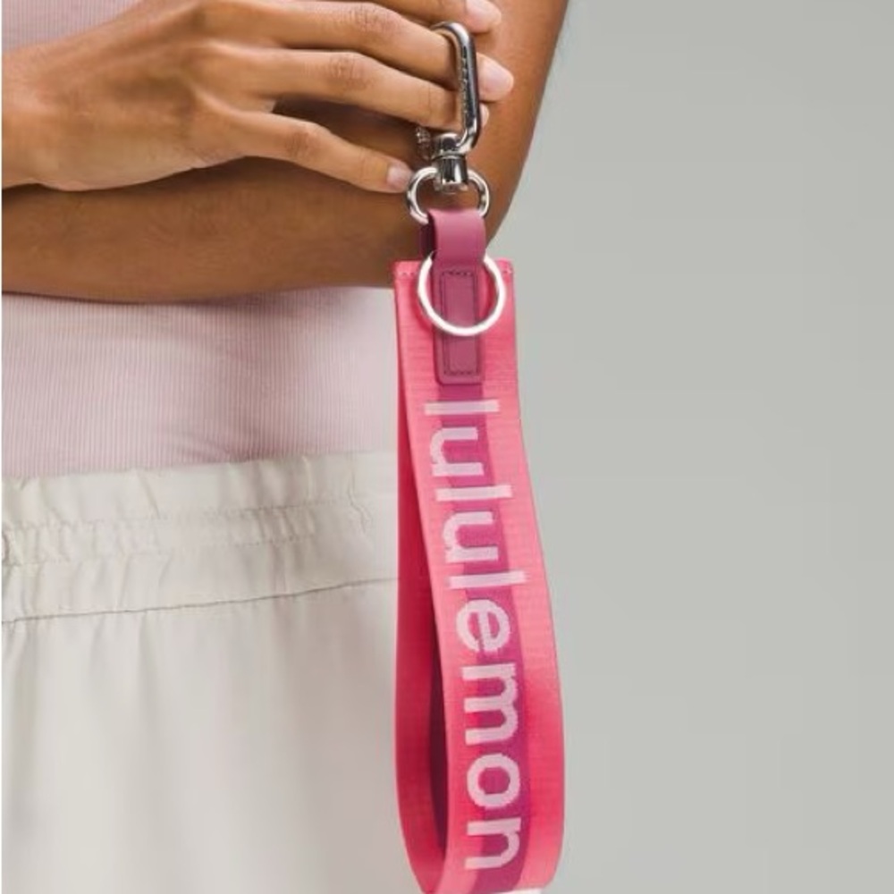 NWT Lululemon never lost keychain wordmark - Sakura pink washed mauve white - Picture 2 of 4